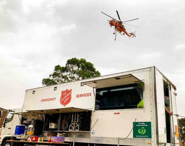 International volunteers reinforce local teams as bushfire crisis continues