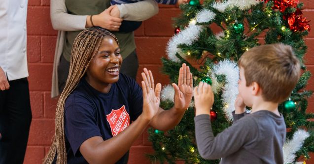 Ten top tips from the Salvos to spread joy this Christmas